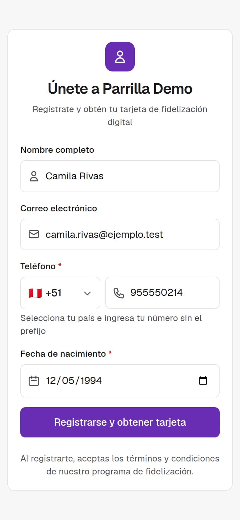 Página de registro de Fidelitty en un celular, con los campos de nombre, correo, teléfono y fecha de nacimiento y el botón para registrarse y obtener la tarjeta.